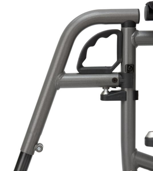 Bischoff & Bischoff S-Eco 2 Standard-Rollstuhl mit Kniehebelbremse, Trommelbremsen u. Ankipphilfe