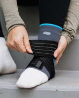 Vorschau: mobilis by SIGVARIS GROUP MalleoActive Band Sprunggelenkbandage mittlere Stabilisierung stützt das S