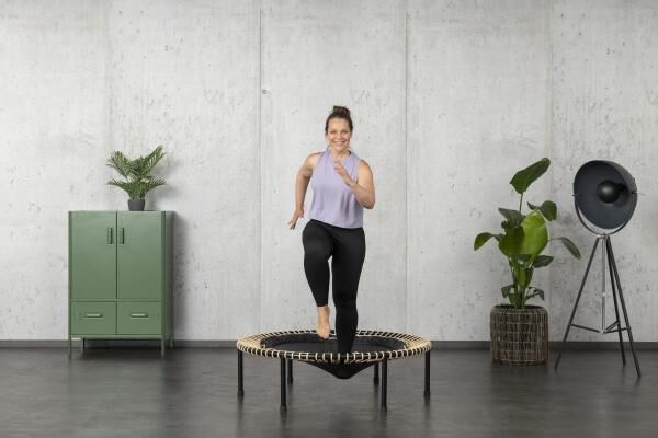 bellicon Trampolin Klassik mit Klappbeinen, 100 cm für Basisübungen, starke Seilringstärke