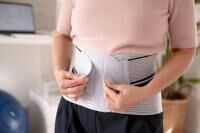 Vorschau: BAUERFEIND LordoLoc Rückenorthese zur leichten Stabilisierung der Lendenwirbelsäule