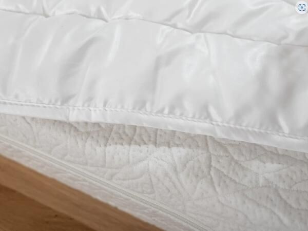 JONA SLEEP Bio Ganzjahres-Bettdecke Tencelfaser für ein optimales Feuchtigkeits- und Temperaturmanag