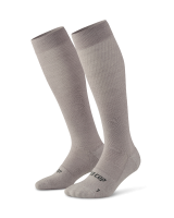 CEP flight socks tall für Herren Kom&shy;pres&shy;sions&shy;strüm&shy;pfe mit Merinowolle