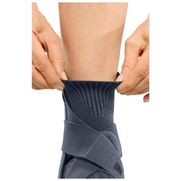 medi Levamed Active einstellbare Aktiv-Sprunggelenkbandage mit Gurtsystem und Silikonfaden