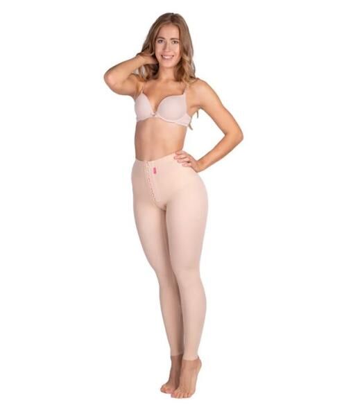 lipoelastic TB Variant postoperative Kompressionswäsche mit Hygieneöffnung u. Hakenverschluss