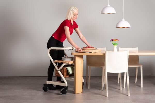 SALJOL Wohnraumrollator Tablett Echtholz, dunkel, 20 kg Tragfähigkeit