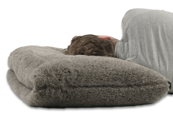 MORITZ REHA-HILFEN Wollpelz Multifunktionsdecke 145 x 200 cm, als Schlafsack oder Kissen verwendbar