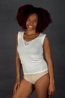 Vorschau: Moser Care Angora Damen Unterhemd naturweiß ohne Arm mit Spitze am Ausschnitt