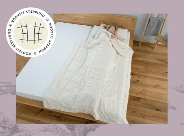 JONA SLEEP Bio Ganzjahres-Bettdecke Zirbe mit beruhigend wirkenden Zirbenflocken