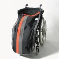 Pellis Medica Kinder-Schlupfsack Mika für Rollstühle schwarz-gestreift, wasserdichtes Nylongewebe