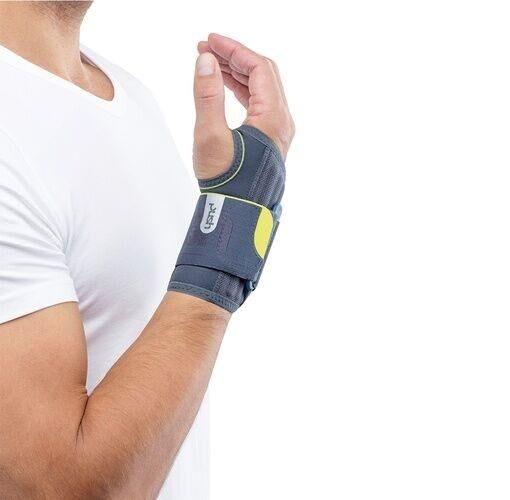 Ofa Push Sports Handgelenkbandage stabilisiert das Handgelenk mit integrierten Verstärkungsstäben