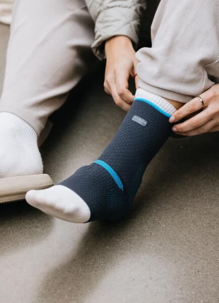mobilis by SIGVARIS GROUP MalleoActive Pad Sprunggelenkbandage für Stabilisierung mit Pelotten