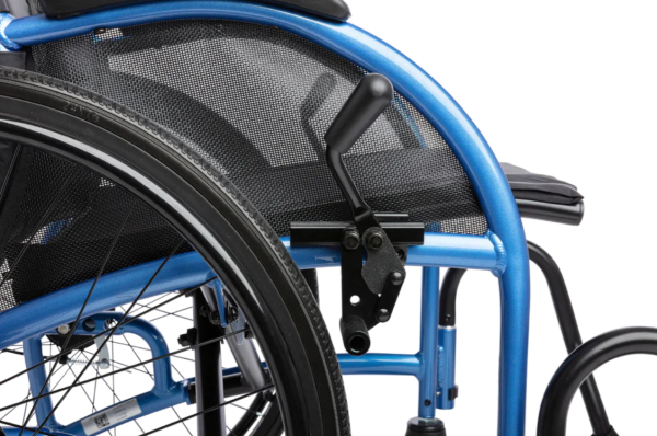 STRONGBACK Mobility COMFORT Leichtgewicht-Rollstuhl mit Rückenstütze und Trommelbremsen