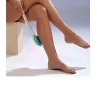 Vorschau: Hydas Rücken-Cremer mit teilbarem Griff, mühelos alle Körperstellen erreichen