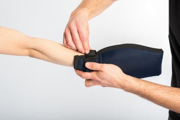 suprima CarePlus Patienten-Schutzhandschuhe, Schützt vor Eigenaggression