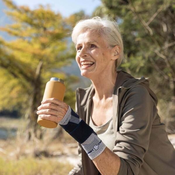 BAUERFEIND ManuTrain Handgelenk-Aktivbandage zur Entlastung und Stabilisierung des Handgelenks