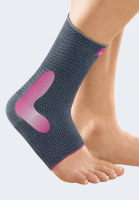 Vorschau: medi Levamed Sprunggelenkbandage mit integrierter 3D-Silikon-Pelotte und Comfort Zone