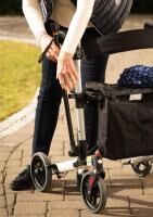 Vorschau: RIDDER Rollator Mio doppelt zusammenfaltbar mit Ankipphilfe, Sitz, Rückengurt u. Reflektoren