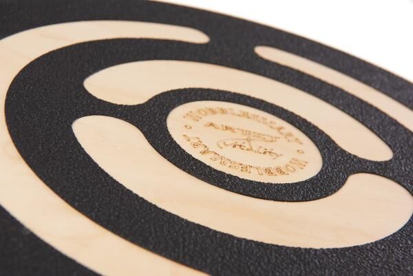 ARTZT vitality Wobblesmart Therapiekreisel aus Holz trainiert die Stabilität und Tiefenmuskulatur