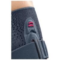 Vorschau: medi Genumedi pro Knieorthese mit 3D-Pelotte zur physiologischen Führung des Kniegelenks