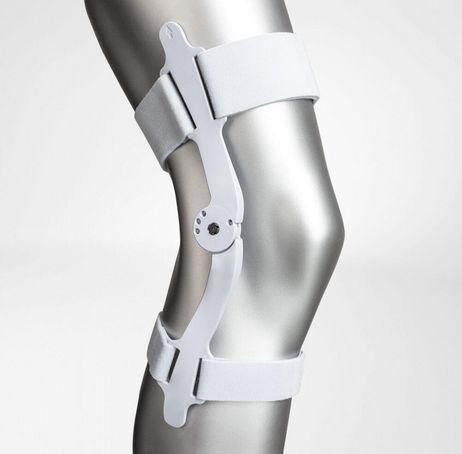 BAUERFEIND GenuTrain S Kniebandage mit Gelenkschienen für mehr Seitenstabilität