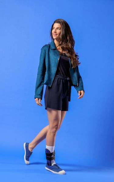 THUASNE Ligacast Ice Sprunggelenkorthese mit Kühlelementen und stabilisierenden Schalen