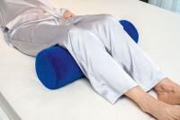 Vorschau: elsa Knierolle mit Inkontinenzbezug zur Entspannung des Knies für Tag und Nacht