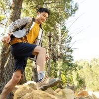 Vorschau: BAUERFEIND MalleoTrain Sprunggelenkbandage entlastet und stabilisiert das Sprunggelenk