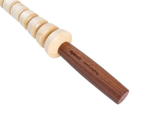 styleholz biegbarer Faszienstab Woodstick FLEX mit glatter Oberfläche aus Holz zur Faszienmassage