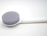 Vorschau: RIDDER Rückencremer / Eincremehilfe Ease in weiß, großer Massagekopf mit 17 Rollen