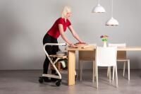 Vorschau: SALJOL Wohnraumrollator Tablett Echtholz, dunkel, 20 kg Tragfähigkeit