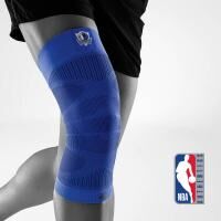 Vorschau: BAUERFEIND Sports Compression Knee Support nahtlose Kniebandage - NBA Mavericks Edition