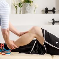 Vorschau: suprima Reha Flex Hose mit unterschiedlichen Öffnungsvarianten am Bein, verschiedene Größen