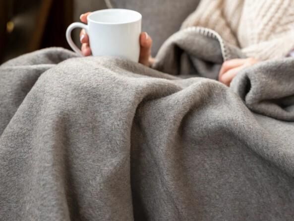 JONA SLEEP Premium Kuscheldecke Meran kuschelig & hautfreundlich in versch. Farben