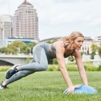 Vorschau: BOSU Balance Trainer Sport Ø 50 cm, Kombination aus Übungsball u. Gleichgewichtsbrett