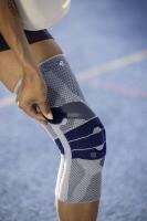 Vorschau: BAUERFEIND GenuTrain P3 stabilisierende Kniebandage bei Beschwerden der Kniescheibe