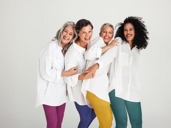 COMPRESSANA Kompressionsstrümpfe Diamonds in den Trendfarben 2024