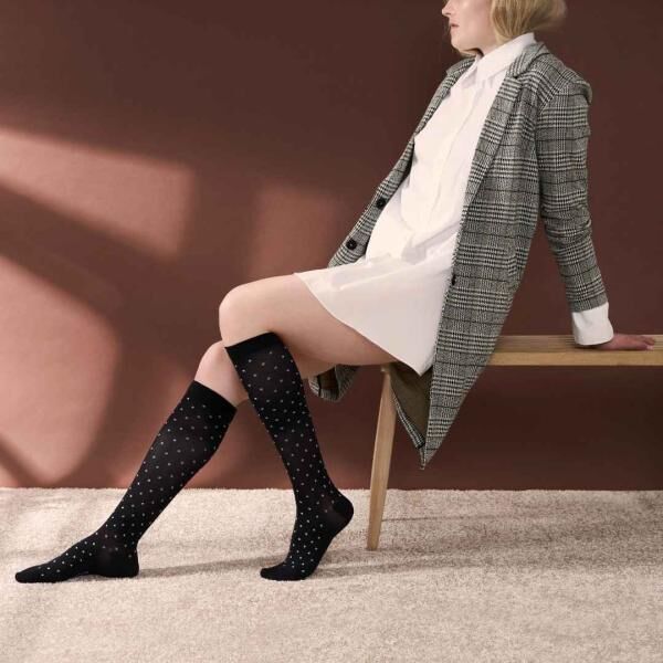 SupCare Kompressionsstrümpfe Kniestrümpfe KKL 2 stylisch und medizinisch wirksam