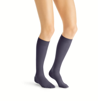 Jobst Ultrasheer Trendfarben 2025 transparente Kom&shy;pres&shy;sions&shy;strüm&shy;pfe Matcha Green o. Blackberry Bliss
