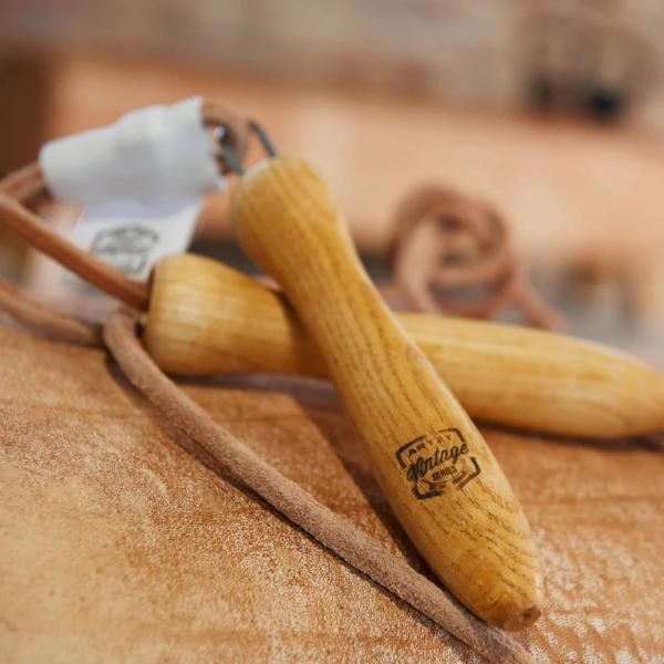 ARTZT Vintage Series Springseil aus Echtleder mit Holzgriffen, längenverstellbar