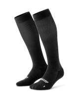 CEP flight socks tall für Damen Kom&shy;pres&shy;sions&shy;strüm&shy;pfe mit Merinowolle