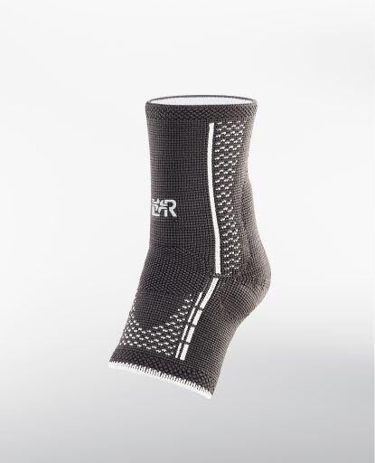 L&R Cellacare® Malleo Comfort Aktiv Sprunggelenkbandage komprimiert und stützt das Sprunggelenk