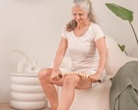 Vorschau: styleholz biegbarer Faszienstab Woodstick FLEX mit glatter Oberfläche aus Holz zur Faszienmassage