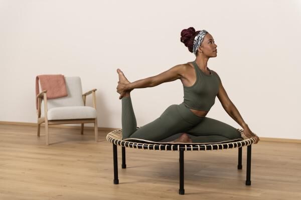 bellicon Trampolin Klassik mit Klappbeinen, 100 cm für Basisübungen, starke Seilringstärke