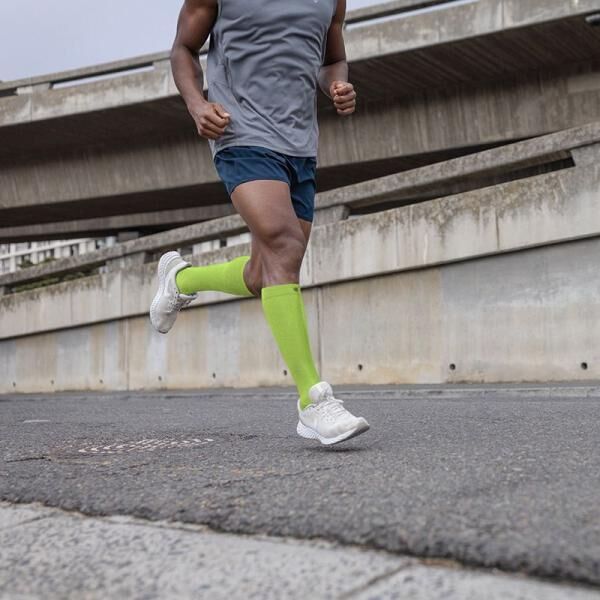 BAUERFEIND Sports Run Ultralight Compression Socks Kompressionsstrümpfe, Trendfarben