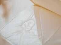 Vorschau: JONA SLEEP Bio Ganzjahres-Bettdecke Tencelfaser für ein optimales Feuchtigkeits- und Temperaturmanag