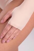 Vorschau: lipoelastic MTf Smooth Comfort postoperative Kompressionsweste mit Daumenschlaufe u. Reißverschluss