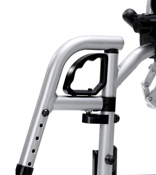 Bischoff & Bischoff Pyro Light Leichtgewicht-Rollstuhl mit Kniehebelbremse und Trommelbremse