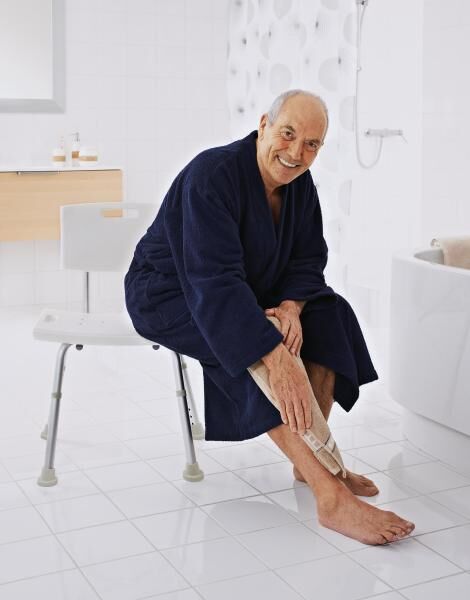 RIDDER Bad-Stuhl Sam, höhenverstellbar, weiß, rutschhemmende Sitzfläche