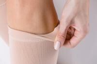 Vorschau: THUASNE Venoflex Micro feinfädige Kompressionsstrümpfe mit hohem Microfaseranteil u. atmungsaktiv