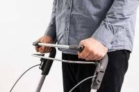 Vorschau: TOPRO Hestia Indoor Rollator, stylisch, platzsparend und zusammenfaltbar, 7 Jahre Garantie